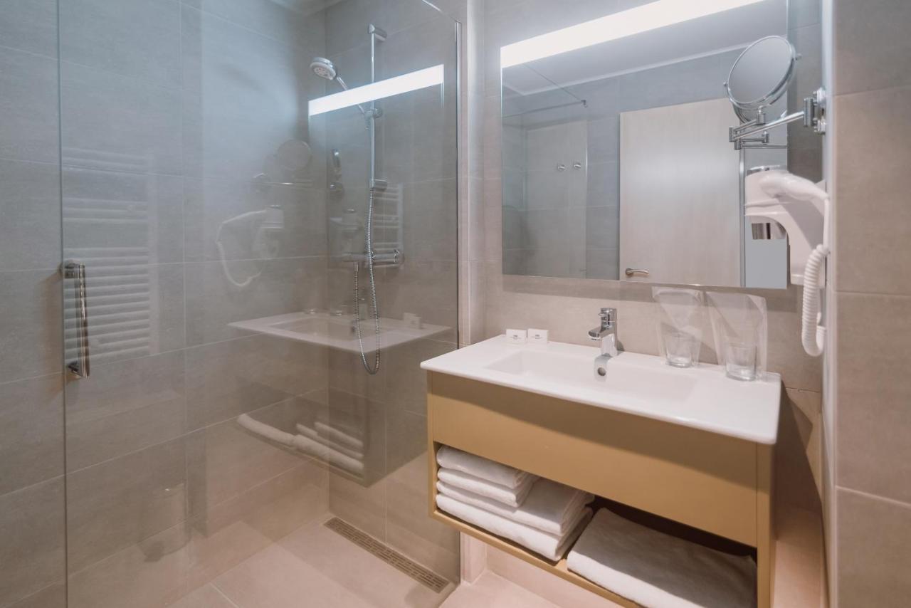 Ensana Ursina Hotel Совата Екстериор снимка