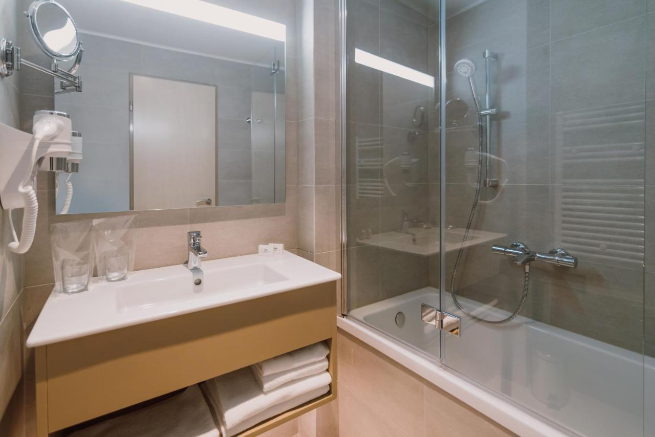 Ensana Ursina Hotel Совата Екстериор снимка