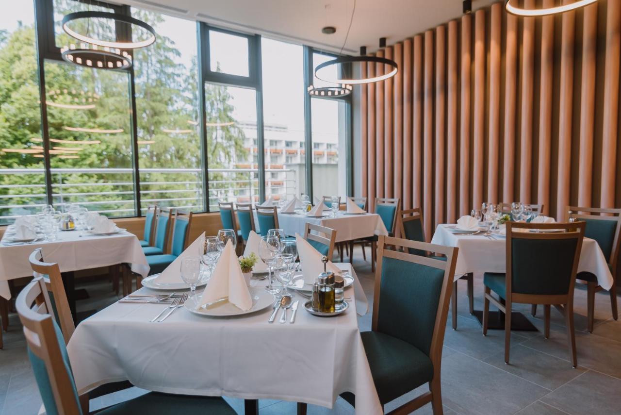 Ensana Ursina Hotel Совата Екстериор снимка