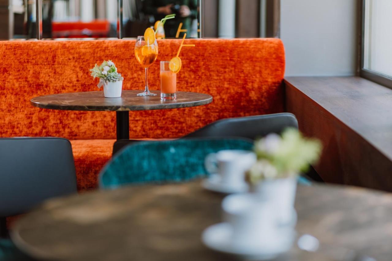 Ensana Ursina Hotel Совата Екстериор снимка
