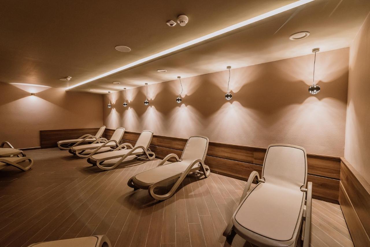 Ensana Ursina Hotel Совата Екстериор снимка