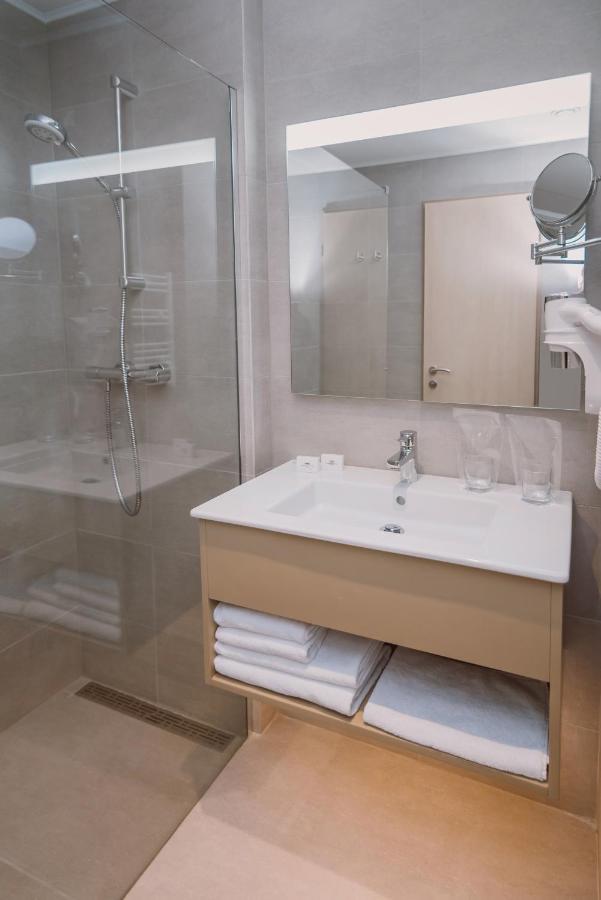 Ensana Ursina Hotel Совата Екстериор снимка
